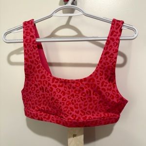 Fabletics low impact pink leopard sports bra size medium